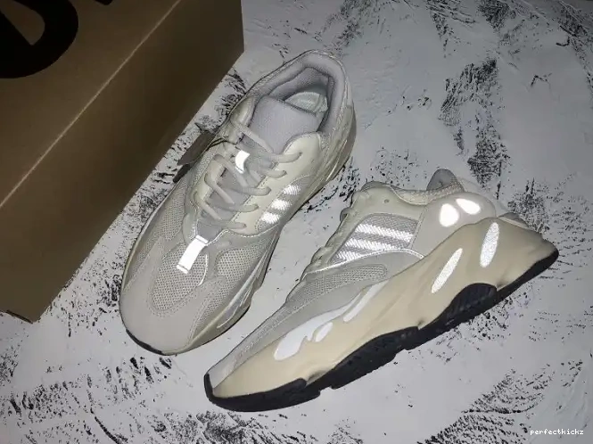 Yeezy Boost 700 EG7596 Analog Adidas 0530